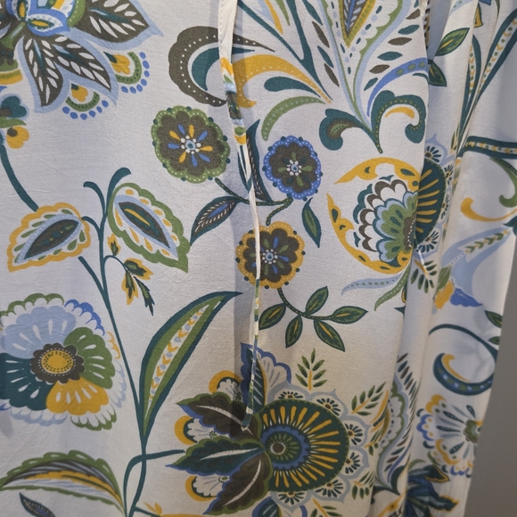 Talbots Cream Floral V-Neck Long-Sleeve Blouse Petite Large - Picture 3 of 7